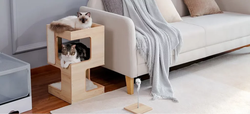 <p style="font-weight: 400;"> Invitez vos félins à découvrir le summum du confort et de l’amusement avec cet arbre à chat design contemporain. </p> <p style="font-weight: 400;"><span style="font-weight: 400;"> Doté d’une structure en bois et des coussins en peluche moelleuse, il crée leur palais moderne en totalement trois étages de plaisir et de confort pour plusieurs chats ensemble. </span> [cg_accordion title="Matériau"] Peluche + Bois + Sisal + Plaque de coton [/cg_accordion] [cg_accordion title="Avantage"]</p> <ul style="font-weight: 400;"> <li>Il s’agit d’un arbre à chat original avec multifonctions pour toutes les activités de détente (dormir/faire une sieste/se relaxer/ observer son royaume en hauteur...) </li> <li>Design contemporain en bois ajoute une déco chic à l’intérieur </li> <li>Combinaison de structure en bois et de coussins en peluche crée cette niche pour chat robuste et confortable </li> <li>Plateforme supérieure équipée d’une plaque de coton et une surface en sisal pour les griffages joyeux </li> <li>Jouet chat à ressort incitant l’interaction et au jeu </li> <li>Trois étages offrant une possibilité pour accueillir plusieurs chats ensemble [/cg_accordion] [custom_combined_shortcode title=" Guide de tailles" id="30995"] [cg_accordion title="Livraison"] Livraison sera effectuée dans un délai de 7 à 28 jours ouvrables dès votre commande validée. <span lang="FR"> </span>[/cg_accordion][cg_accordion title="Retour"] En cas d’insatisfaction, vous avez 14 jours à partir de la réception pour demande un retour. [/cg_accordion]</li> </ul>