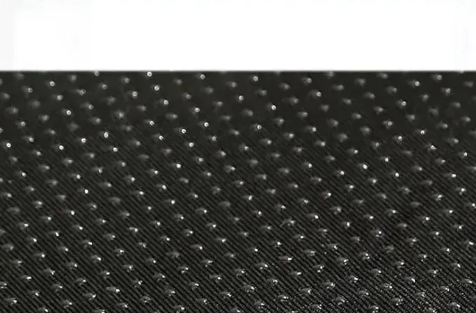 <p style="font-weight: 400;">Cette cabane pour chat offre à votre félin un confort optimal et une joie sans égale !</p> <p style="font-weight: 400;"><span style="font-weight: 400;"> Ses matériaux présentent une fusion parfaite entre peluche et PVC respirant, créant son royaume en tout confort, quelle que soit la saison. Le design pliant vous permet de l’installer facilement ainsi la ranger parfaitement en économisant de l’espace. C’est une solution idéale pour dormir, faire une sieste ou s’amuser avec. </span> [cg_accordion title="Matériau"] PVC respirant + Sisal + Peluche [/cg_accordion] [cg_accordion title="Avantage"]</p> <ul style="font-weight: 400;"> <li>Design pliable de cette niche pour chat se présente une facilité d’installation et de rangement</li> <li>Combinaison parfaite de Peluche et PVC crée une atmosphère confortable et respirant</li> <li>Deux étages avec un terras en haut pour se reposer ou observer son propre royaume</li> <li>Un côté en sisal offre un endroit de griffage</li> <li>Boule suspendue pour un loisir interactif</li> <li>Coussin en 2 faces pour une praticité optimal à toutes les saisons [/cg_accordion] [custom_combined_shortcode title=" Guide de tailles" id="28750"] [cg_accordion title="Livraison"] Livraison s’effectuera dans un délai de 7 à 28 jours ouvrables dès la validation de votre commande. <span lang="FR"> </span>[/cg_accordion][cg_accordion title="Retour"] En cas d’insatisfaction, vous pouvez demander un retour dans les 14 jours suivant la réception. [/cg_accordion]</li> </ul>