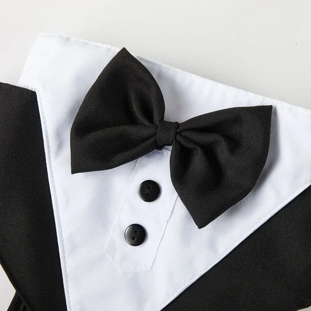 <p style="font-weight: 400;">C’est un harnais et costume mariage pour chien 2 en 1, ce qui vous permet de transformer votre canin en un gentleman très sympathique !</p> <p style="font-weight: 400;"><span style="font-weight: 400;"> Que ce soit pour une escapade décontractée dans le quartier, une virée au marché, une fête ou même une séance photo, il ajoute une touche ludique à chaque occasion, attirant plus d’amour et d’attention de la part des autres ! </span> [cg_accordion title="Matériau"] Polyester [/cg_accordion] [cg_accordion title="Avantage"]</p> <ul style="font-weight: 400;"> <li>Cet harnais et costume pour chien, design de smoking avec touche mignonne, attire plein d’amour des autres</li> <li>Polyvalent pour les occasions formelles et quotidiennes, comme les mariages, les fêtes, les promenades ou même les sessions photo à partager sur réseaux sociaux</li> <li>Polyester assure un confort respirant et une utilisation durable [/cg_accordion] [custom_combined_shortcode title=" Guide de tailles" id="35672"] [cg_accordion title="Livraison"] La livraison s’effectuera dans un délai de 7 à 28 jours ouvrables dès la validation de votre commande. <span lang="FR"> </span>[/cg_accordion][cg_accordion title="Retour"] Si, pour quelque raison que ce soit, vous n'êtes pas pleinement satisfait, une demande de retour serait possible dans les 14 jours suivant la réception.[/cg_accordion]</li> </ul>