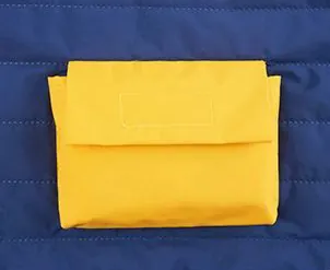 <p style="font-weight: 400;">Ce manteau imperméable pour chien, vous permet de donner à votre canin un beau look, une chaleur optimale et un confort ultime !</p> <p style="font-weight: 400;"><span style="font-weight: 400;">Que ce soit pour vos aventures hivernales en plein air, les promenades sous la pluie ou simplement les escapades enneigées, votre chien sera mis en protection globale ainsi au centre d’attention, attirant plein d’amour des autres ! </span> [cg_accordion title="Matériau"] Nylon + Polaire + Coton PP [/cg_accordion] [cg_accordion title="Avantage"]</p> <ul style="font-weight: 400;"> <li>Ce manteau imperméable chien crée un look à la fois cool et élégant à votre canin en attirant donc plein d’affection et d’attention de tous</li> <li>Polyvalent pour une balade sous la pluie ou la neige, une virée au marché ou simplement les sorties hivernales</li> <li>Design de pochette et de coupe-vent garantit une utilisation en toute praticité</li> <li>Col haut élastique et boucle réglable au niveau de la poitrine assurent une double isolation pour bien envelopper son corps</li> <li>Fermeture à glissière avec boucle clic-clac de plus permet une mise facile</li> <li>Nylon avec couche plaire et rembourrage en coton PP assure un confort ultime, une isolation optimale et une respirabilité idéale [/cg_accordion] [custom_combined_shortcode title=" Guide de tailles" id="35421"] [cg_accordion title="Livraison"] La livraison s’effectuera dans un délai de 7 à 28 jours ouvrables dès la validation de votre commande. <span lang="FR"> </span>[/cg_accordion][cg_accordion title="Retour"] Si, pour quelque raison que ce soit, vous n'êtes pas pleinement satisfait, une demande de retour serait possible dans les 14 jours suivant la réception.[/cg_accordion]</li> </ul>