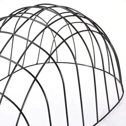 <p style="font-weight: 400;">Emmenez votre félin en balade stylée avec ce panier transport chat ! </p> <p style="font-weight: 400;"><span style="font-weight: 400;"> C’est un ajout pratique à votre vélo pour vos aventures ensembles ! Combinaison de saule et de métal avec un coussin dans l'intérieur, il assure une utilisation durable et un confort ultime. </span> [cg_accordion title="Matériau"] Saule + Inox + Peluche [/cg_accordion] [cg_accordion title="Avantage"]</p> <ul style="font-weight: 400;"> <li>Ce panier osier chat artisanal crée une esthétique rustique, ajoutant une touche sympathique à vos sorties à vélo </li> <li>Polyvalent pour transporter divers objets </li> <li>Combinaison de saule et d’inox assure une utilisation durable qui résistante aux intempéries et à l’usure </li> <li>Coussin amovible crée un confort idéal [/cg_accordion] [custom_combined_shortcode title=" Guide de tailles" id="34451"] [cg_accordion title="Livraison"] La livraison s’effectuera dans un délai de 7 à 28 jours ouvrables dès la validation de votre commande. <span lang="FR"> </span>[/cg_accordion][cg_accordion title="Retour"] Si, pour quelque raison que ce soit, vous n'êtes pas pleinement satisfait, une demande de retour serait possible dans les 14 jours suivant la réception.[/cg_accordion]</li> </ul>