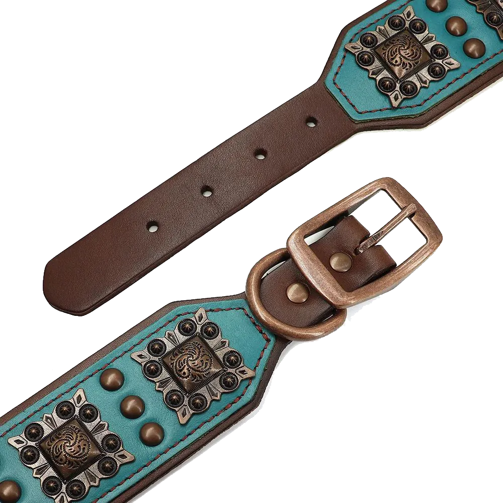 <p style="font-weight: 400;">Donnez de l’éclat à vos balades avec votre canin grâce à notre collier cuir chien !</p> <p style="font-weight: 400;"><span style="font-weight: 400;"> C’est également une fusion de style et de fonctionnalité en ajoutant une touche de caractère à son apparence. Le cuir véritable assure un confort optimal et une sécurité ultime ! </span> [cg_accordion title="Matériau"] Cuir véritable [/cg_accordion] [cg_accordion title="Avantage"]</p> <ul style="font-weight: 400;"> <li>Ce collier chien cuir est un accessoire de mode en montrant votre amour pour votre canin</li> <li>Cuir garantie un confort ultime et un usage durable</li> <li>Inspiration de bohème ajoutant une touche cool</li> <li>Trous réglables pour un ajustement confortable et sécurisé [/cg_accordion] [custom_combined_shortcode title=" Guide de tailles" id="32904"] [cg_accordion title="Livraison"] La livraison s’effectuera dans un délai de 7 à 28 jours ouvrables dès la validation de votre commande. <span lang="FR"> </span>[/cg_accordion][cg_accordion title="Retour"] Si, pour quelque raison que ce soit, vous n'êtes pas pleinement satisfait, une demande de retour serait possible dans les 14 jours suivant la réception.[/cg_accordion]</li> </ul>