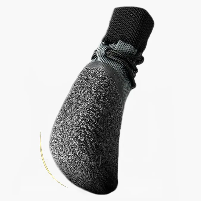 <p style="font-weight: 400;">Notre chausson pour chien imperméable, permet à votre canin d’explorer le monde à votre côté avec un confort optimal ! </p> <p style="font-weight: 400;"><span style="font-weight: 400;"> Que ce soit pour les promenades sous la pluie, les escapades enneigées ou simplement les sorites dans intempéries, votre chien sera mis en protection complète contre l’humidité et de la saleté ! </span> [cg_accordion title="Matériau"] Tissu Tricoté + Caoutchouc [/cg_accordion] [cg_accordion title="Avantage"]</p> <ul style="font-weight: 400;"> <li>Ces chaussures pour chien, en lot de 4, sont polyvalentes pour les escapades sous la pluie, les balades enneigées, les randonnées ou simplement des sorties dans intempéries </li> <li>Combinaison de tissu tricoté et de caoutchouc assure une imperméabilité optimale, un confort ultime et une respirabilité idéale </li> <li>Tige haute et élastique ainsi que le corps imperméable éloignent efficacement l’humidité et de la saleté </li> <li>Semelle antidérapante et antichute crée une protection sécurisée [/cg_accordion] [custom_combined_shortcode title=" Guide de tailles" id="36232"] [cg_accordion title="Livraison"] La livraison s’effectuera dans un délai de 7 à 28 jours ouvrables dès la validation de votre commande. <span lang="FR"> </span>[/cg_accordion][cg_accordion title="Retour"] Si, pour quelque raison que ce soit, vous n'êtes pas pleinement satisfait, une demande de retour serait possible dans les 14 jours suivant la réception.[/cg_accordion]</li> </ul>