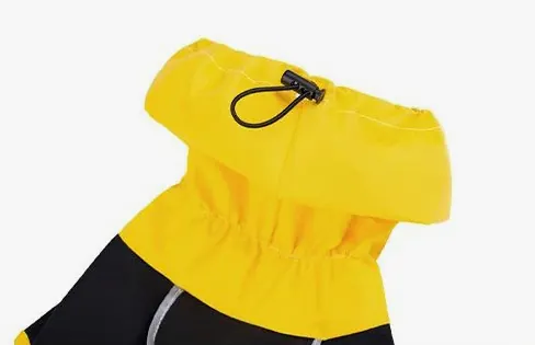 <p style="font-weight: 400;">Donnez à votre canin une protection aimante et confortable avec notre imperméable chien !</p> <p style="font-weight: 400;"><span style="font-weight: 400;"> Que ce soit lors des randonnées, pour les promenades sous la pluie, les balades en forêt ou simplement pour les sessions photos, cela protégera votre chien de l’humidité constante et du sable mouillé, tout en attirant l’affection des autres ! </span> [cg_accordion title="Matériau"] Nylon + Polyester [/cg_accordion] [cg_accordion title="Avantage"]</p> <ul style="font-weight: 400;"> <li>Ce manteau imperméable pour chien crée sympathique à votre canin en attirant donc plein d’affection et d’attention de tous</li> <li>Design à col haut et cache-oreille 2 en 1 avec ajustement élastique assurant une double protection contre les intempéries</li> <li>Body coupe-vent avec manches longues crée un résultat efficace contre l’humidité et la saleté</li> <li>Bande réfléchissante garantit une visibilité complète, même dans l’obscurité</li> <li>Polyvalent pour les promenades sous la pluie, les balades enneigées ou simplement les sessions photo à partager sur réseaux sociaux</li> <li>Fermeture à glissière permet une mise facile</li> <li>Polyester assure un confort ultime et une respirabilité optimale</li> <li>Doté d’une partie réservée pour attacher une laisse [/cg_accordion] [custom_combined_shortcode title=" Guide de tailles" id="36183"] [cg_accordion title="Livraison"] La livraison s’effectuera dans un délai de 7 à 28 jours ouvrables dès la validation de votre commande. <span lang="FR"> </span>[/cg_accordion][cg_accordion title="Retour"] Si, pour quelque raison que ce soit, vous n'êtes pas pleinement satisfait, une demande de retour serait possible dans les 14 jours suivant la réception.[/cg_accordion]</li> </ul>