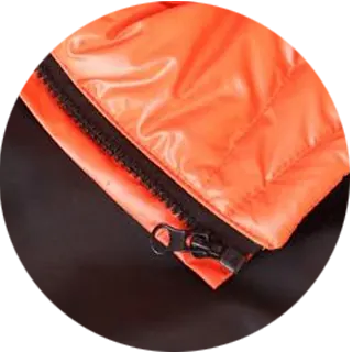 <p style="font-weight: 400;">Ce manteau chaud pour chien imperméable, vous permet d’offrir à votre canin à la fois un confort optimal et une chaleur parfaite ! </p> <p style="font-weight: 400;"><span style="font-weight: 400;">Que ce soit pour une promenade sous la pluie, une escapade enneigée ou simplement une sotie hivernale, votre chien sera mis en protection isolée, attirant plein d’attention et d’amour de la part des autres ! </span> [cg_accordion title="Matériau"] Polyester + Flanelle [/cg_accordion] [cg_accordion title="Avantage"]</p> <ul style="font-weight: 400;"> <li>Ce manteau imperméable pour chien est polyvalent pour les escapades sous la pluie et la neige ou simplement les sorties hivernales </li> <li>Polyester avec rembourrage en coton PP assure un confort ultime et une isolation optimale </li> <li>Col haut et manches longues assurent une double isolation </li> <li>Design coupe-vent garantit une utilisation en toute praticité </li> <li>Fermeture à glissière avec boutons pressions de plus permettent une mise facile [/cg_accordion] [custom_combined_shortcode title=" Guide de tailles" id="35417"] [cg_accordion title="Livraison"] La livraison s’effectuera dans un délai de 7 à 28 jours ouvrables dès la validation de votre commande. <span lang="FR"> </span>[/cg_accordion][cg_accordion title="Retour"] Si, pour quelque raison que ce soit, vous n'êtes pas pleinement satisfait, une demande de retour serait possible dans les 14 jours suivant la réception.[/cg_accordion]</li> </ul>