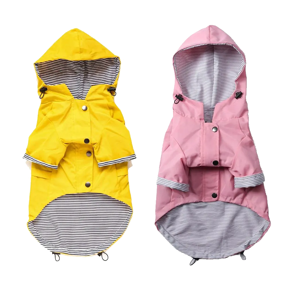 <p style="font-weight: 400;">Ce manteau de pluie chien, vous permet d’offrir à votre toutou un look élégant et une protection optimale contre les intempéries ! </p> <p style="font-weight: 400;"><span style="font-weight: 400;">Que ce soit pour une balade sous la pluie, une virée au marché aux temps froids ou simplement une session photo à partager aux réseaux sociaux, votre chien sera au centre d’attention, attirant plein d’amour de tous ! </span> [cg_accordion title="Matériau"] Polyester + Coton [/cg_accordion] [cg_accordion title="Avantage"]</p> <ul style="font-weight: 400;"> <li>Cet imperméable pour chien crée un look à la fois élégant et mignon à votre canin en attirant donc plein d’affection et d’attention de tous </li> <li>Polyvalent pour les aventures en plein air, les promenades sous la pluie ou simplement les sessions photo </li> <li>Design de coupe-vent à pochette garantit une utilisation en toute praticité </li> <li>Col haut, capuche et manches longues assurent une double protection pour bien envelopper son corps et sa tête </li> <li>Fermeture à glissière avec boutons pressions de plus permet une mise facile </li> <li>Polyester avec couche intérieure en coton assure un confort ultime, une sensation moelleuse et une respirabilité idéal </li> <li>Doté d’une partie réservée pour attacher une laisse [/cg_accordion] [custom_combined_shortcode title=" Guide de tailles" id="35426"] [cg_accordion title="Livraison"] La livraison s’effectuera dans un délai de 7 à 28 jours ouvrables dès la validation de votre commande. <span lang="FR"> </span>[/cg_accordion][cg_accordion title="Retour"] Si, pour quelque raison que ce soit, vous n'êtes pas pleinement satisfait, une demande de retour serait possible dans les 14 jours suivant la réception.[/cg_accordion]</li> </ul>