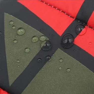 <p style="font-weight: 400;">Offrez à votre canin une protection ultime et une chaleur optimale avec notre manteau chien imperméable ! </p> <p style="font-weight: 400;"><span style="font-weight: 400;">Que ce soit pour les balades sous la pluie, les escapades enneigées ou simplement les sorties hivernales, votre chien sera mis en protection complète et au centre d’attention, attirant beaucoup d’amour des autres. </span> [cg_accordion title="Matériau"] Polaire + Polyester + Coton PP [/cg_accordion] [cg_accordion title="Avantage"]</p> <ul style="font-weight: 400;"> <li>Ce manteau imperméable pour chien crée un look adorable à votre canin en attirant donc plein d’affection de tous </li> <li>Polyvalent pour les promenades sous la pluie et la neige ou une virée au marché en hiver </li> <li>Combinaison de polaire et de polyester avec rembourrage de coton PP assure un confort ultime, une isolation optimale et une respirabilité idéale </li> <li>Design à col haut avec ajustement élastique assurant une double isolation </li> <li>Bande réfléchissante garantit une protection complète, même dans l’obscurité </li> <li>Fermeture à glissière permet une mise facile </li> <li>Doté d’une partie réservée pour attacher une laisse [/cg_accordion] [custom_combined_shortcode title=" Guide de tailles" id="35364"] [cg_accordion title="Livraison"] La livraison s’effectuera dans un délai de 7 à 28 jours ouvrables dès la validation de votre commande. <span lang="FR"> </span>[/cg_accordion][cg_accordion title="Retour"] Si, pour quelque raison que ce soit, vous n'êtes pas pleinement satisfait, une demande de retour serait possible dans les 14 jours suivant la réception.[/cg_accordion]</li> </ul>