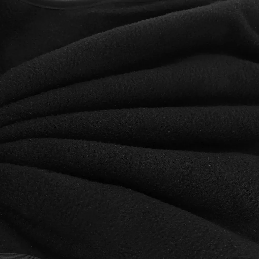 <p style="font-weight: 400;">Offrez à votre toutou à la fois un confort ultime et une isolation optimale avec ce manteau imperméable chien ! </p> <p style="font-weight: 400;"><span style="font-weight: 400;">Que ce soit pour une escapade sous la pluie, une promenade sous la neige ou simplement un voyage avec vous en hiver, votre chien sera au centre d’attention, attirant beaucoup d’amour de la part des autres ! </span> [cg_accordion title="Matériau"] Polyester + Flanelle [/cg_accordion] [cg_accordion title="Avantage"]</p> <ul style="font-weight: 400;"> <li>Il s’agit d’un manteau imperméable pour chien polyvalent pour les balades sous la pluie, les escapades enneigées ou simplement les sorties hivernales </li> <li>Polyester avec couche intérieur en flanelle assure une sensation moelleuse, un confort ultime et une isolation optimale </li> <li>Design coupe-vent avec bande réfléchissante garantit une praticité et une protection, même dans l’obscurité </li> <li>Col haut élastique assure une double isolation </li> <li>Doté d’une partie réservée pour attacher une laisse et d’une fixation avec boucle clic-clac pour un maintien sécurisé et une mise facile [/cg_accordion] [custom_combined_shortcode title=" Guide de tailles" id="35412"] [cg_accordion title="Livraison"] La livraison s’effectuera dans un délai de 7 à 28 jours ouvrables dès la validation de votre commande. <span lang="FR"> </span>[/cg_accordion][cg_accordion title="Retour"] Si, pour quelque raison que ce soit, vous n'êtes pas pleinement satisfait, une demande de retour serait possible dans les 14 jours suivant la réception.[/cg_accordion]</li> </ul>