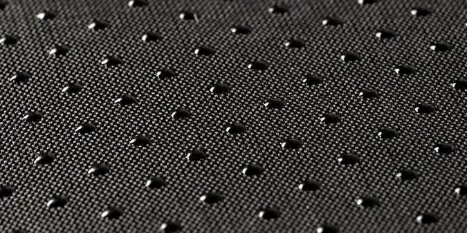 <p style="font-weight: 400;">Offrez à votre félin une belle et variante expérience avec notre tunnel chat.</p> <p style="font-weight: 400;"><span style="font-weight: 400;">Combinant tapis et jouet, il crée son espace polyvalent de jeu et de détente. Disponible en 2 tailles et couleurs sont pour s’adapter à la décoration de votre intérieur et aux besoins de votre chat. </span> [cg_accordion title="Matériau"] Velours + Peluche + Coton PP + Mousse à mémoire [/cg_accordion] [cg_accordion title="Avantage"]</p> <ul style="font-weight: 400;"> <li>Il s’agit d’un tunnel pour chat polyvalent pour que votre compagnon peut se croiser dedans, se repose sur le tapis et jouer avec les boules suspendues</li> <li>Design 3 en 1 pour gagner beaucoup d’espace</li> <li>Conception amovible entre différentes parties pour un entretien pratique</li> <li>Tunnel rembourré de mousse à mémoire pour un jeu sans déformation</li> <li>Entrée facile avec grand trou</li> <li>Fond antidérapant pour éviter tout glissement pendant son jeu [/cg_accordion] [custom_combined_shortcode title=" Guide de tailles" id="31887"] [cg_accordion title="Livraison"] La livraison s’effectuera dans un délai de 7 à 28 jours ouvrables dès la validation de votre commande. <span lang="FR"> </span>[/cg_accordion][cg_accordion title="Retour"] Si, pour quelque raison que ce soit, vous n'êtes pas pleinement satisfait, une demande de retour serait possible dans les 14 jours suivant la réception.[/cg_accordion]</li> </ul>