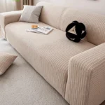 Housse-Canapé-Anti-Griffes-Granulés-Velours-kaki-chic Housse Canapé Anti-Griffes Granulés Velours Installation Rapide kaki