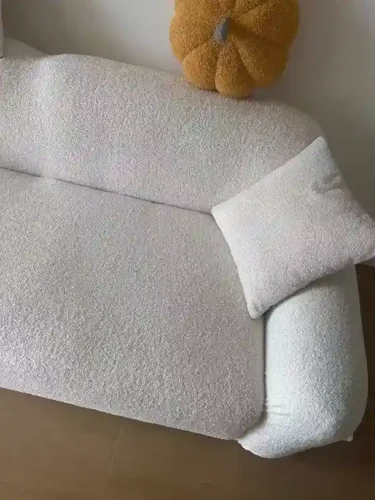 Click to view full screen Housse Canapé Peluche Épaissie Anti-Griffure Chat - Douceur Laine photo review