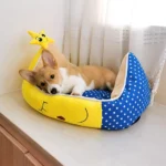 Panier-Moelleux-Réversible-Confortable Le chien adore son panier à motifs d'étoiles.