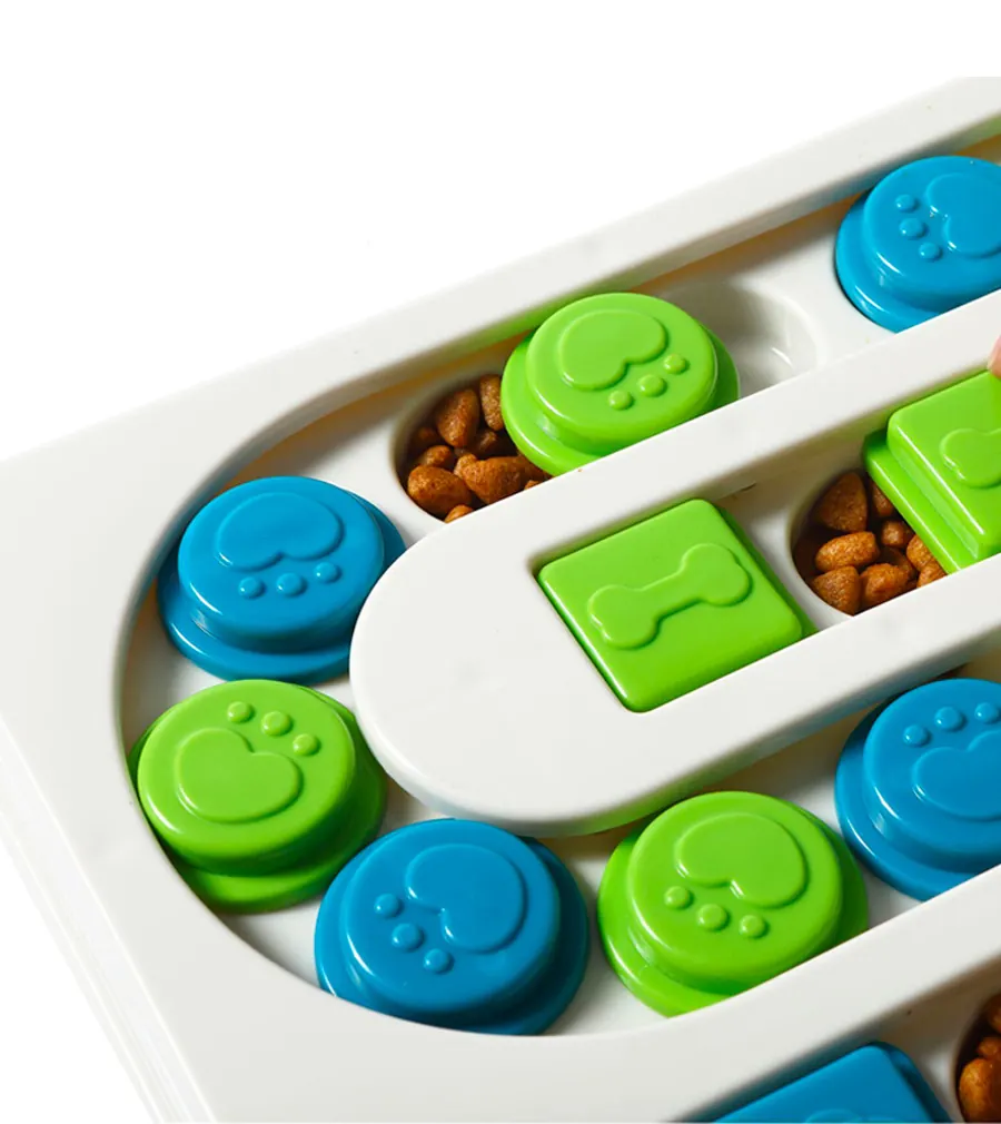 Gamelle ludique pour chat : quel modèle choisir ? Puzzle feeder niveau avancé pour chat avec couvercles et leviers, complexité élevée